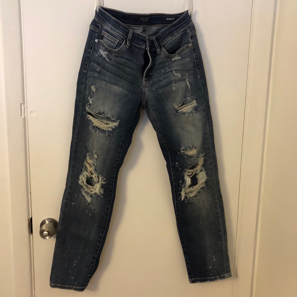 Judy Blue distressed boyfriend jeans